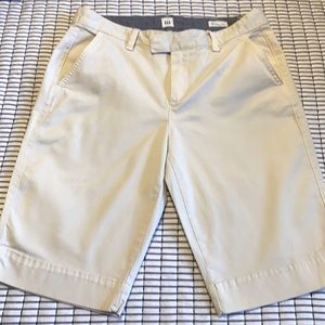 GAP Bermuda Short